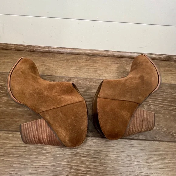 Dolce Vita Helms Mule Rustic Suede Booties, Stacked Block Heel Almond Toe Sz 9 - Picture 5 of 8